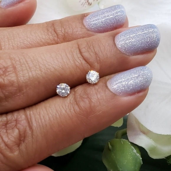 5 MM STUNNING SPARKLR 14K WHITE GOLD STUDS - Picture 4 of 5